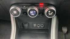 Renault Captur 1.0 TCE 90 Rive Gauche 5dr Petrol Hatchback